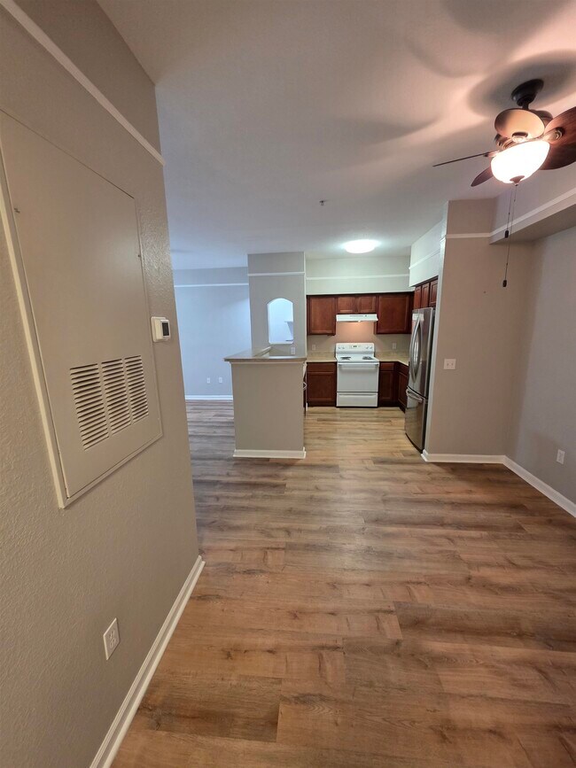 Building Photo - 2801 Chancellorsville Dr