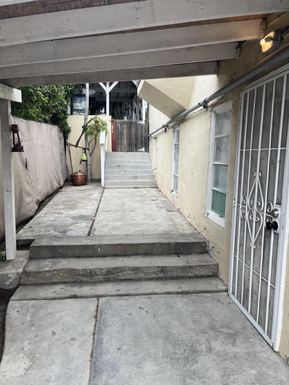Building Photo - 4037 1/2 National Ave, San Diego, CA 92113