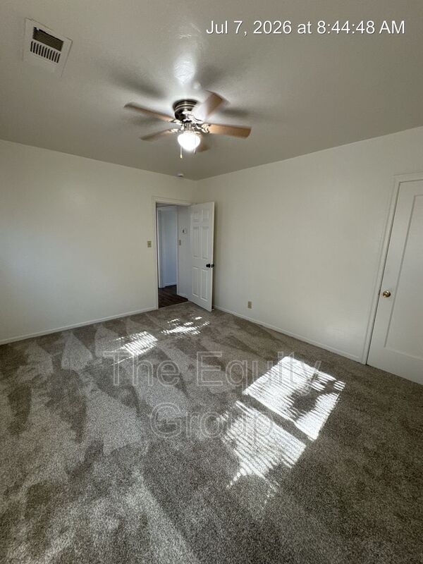 Building Photo - 710 E Tulare Ave