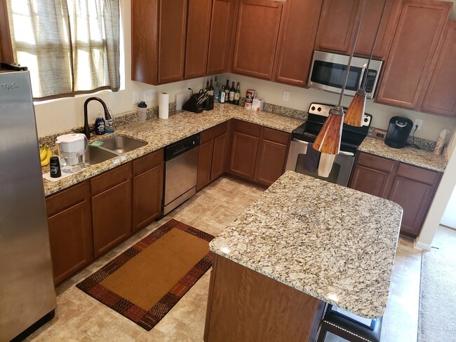 Building Photo - Unfurnished 3 Bedroom 2.5 bath home in The Landing at Mill Creek