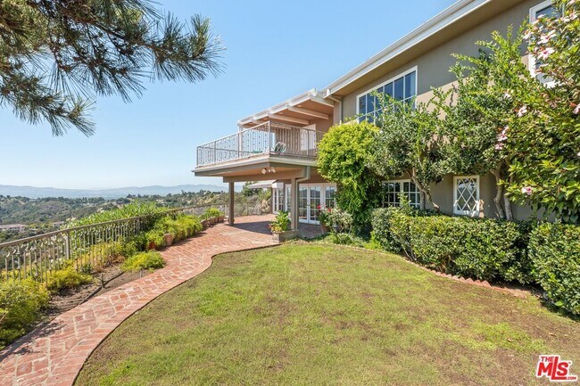 Building Photo - 2317 Kimridge Rd