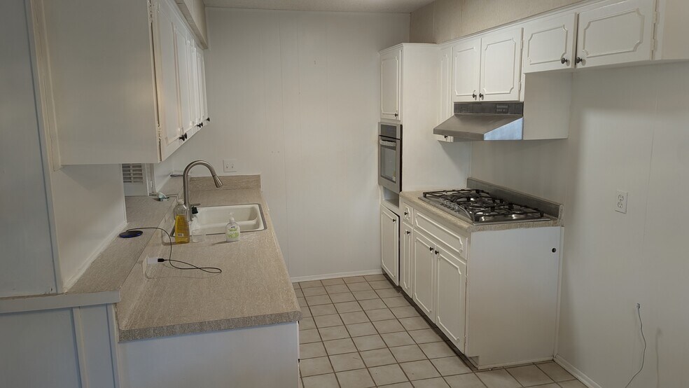 Building Photo - 3215 Quakertown Dr