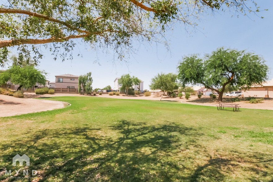 Building Photo - 2027 W 21st Ave