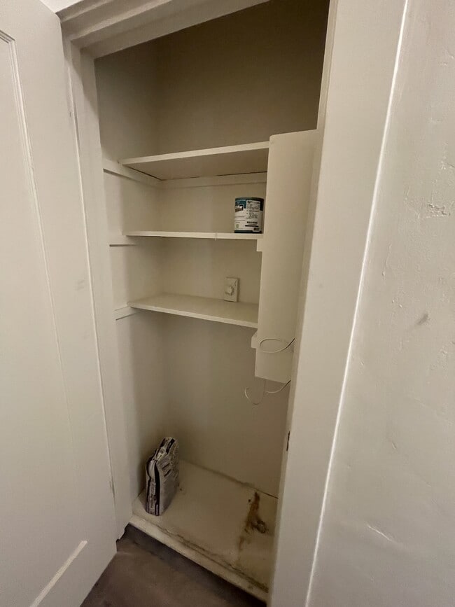 Building Photo - 1316 H St