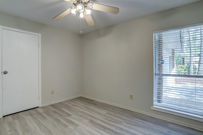 Building Photo - 74 Maple Branch St