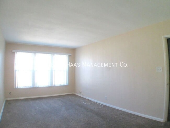 Building Photo - 4529 N Banner Dr