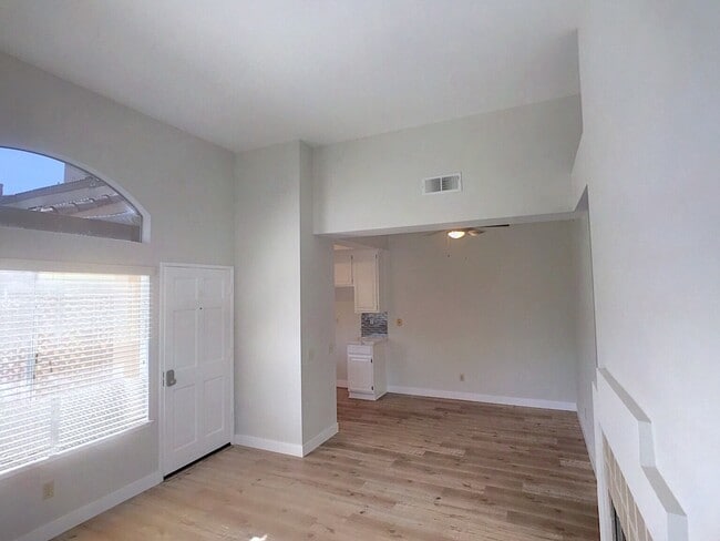Building Photo - 28265 Via Fierro