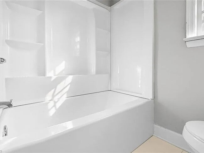 Building Photo - Earn Wealth While Leasing - Like a Homeowner - Lease to Own