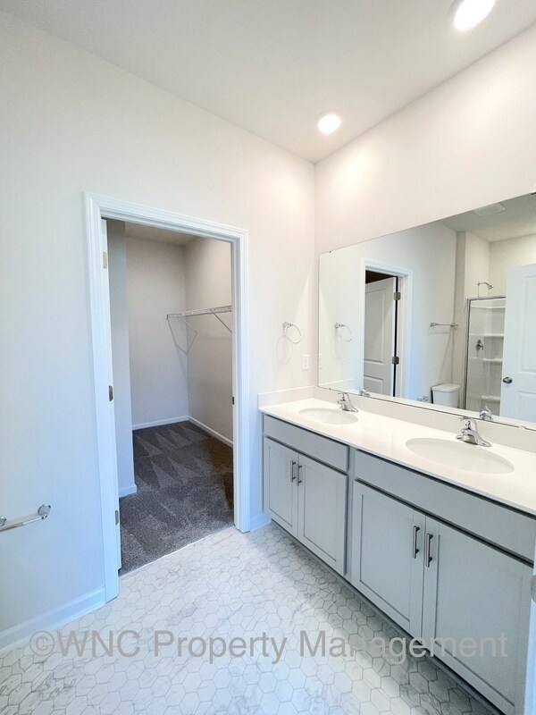 Building Photo - 134 Shorthorn Rd