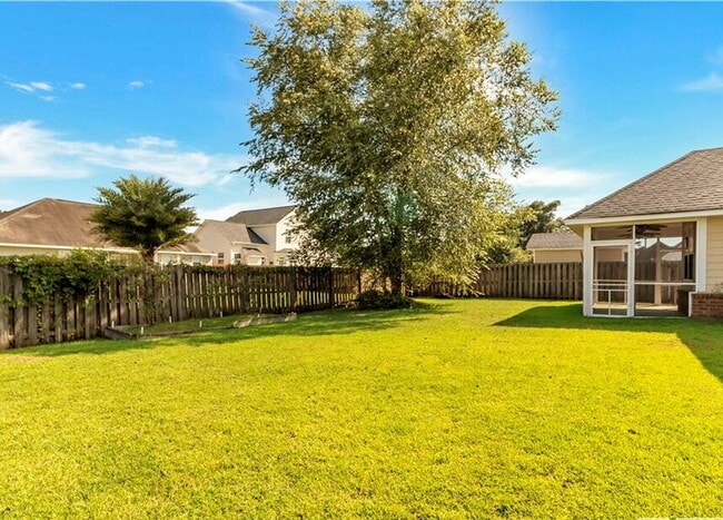 Building Photo - Spacious Ranch in the center of Richmond Hill