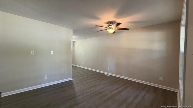 Building Photo - 2016 Poinciana Ln
