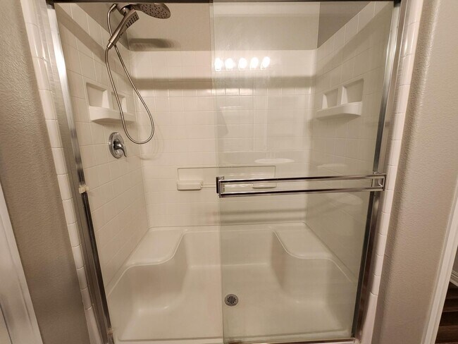 Building Photo - Beautiful Single Story 3 Bedroom close to Cadence