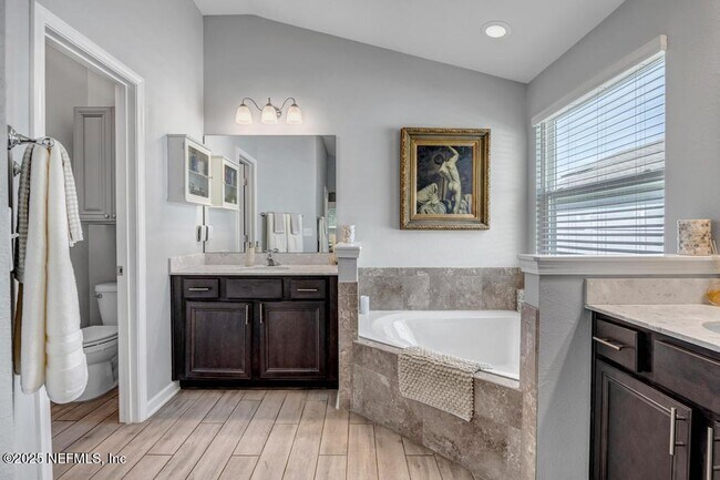 Building Photo - 11533 Red Koi Dr