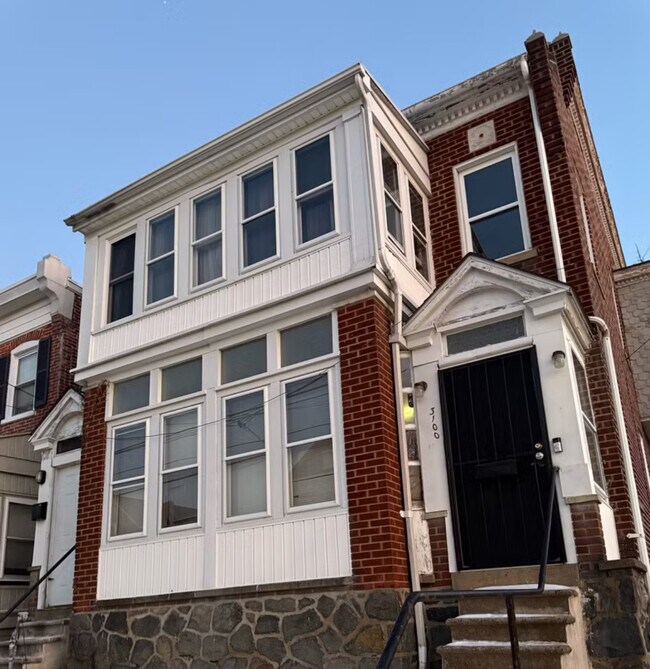 Building Photo - 3100 N Monroe St