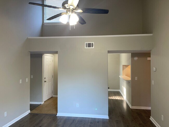 Building Photo - Charming Two Bedroom Condo Off Sharon Amity!