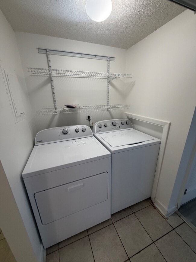 Building Photo - 21 Rivers Point Row