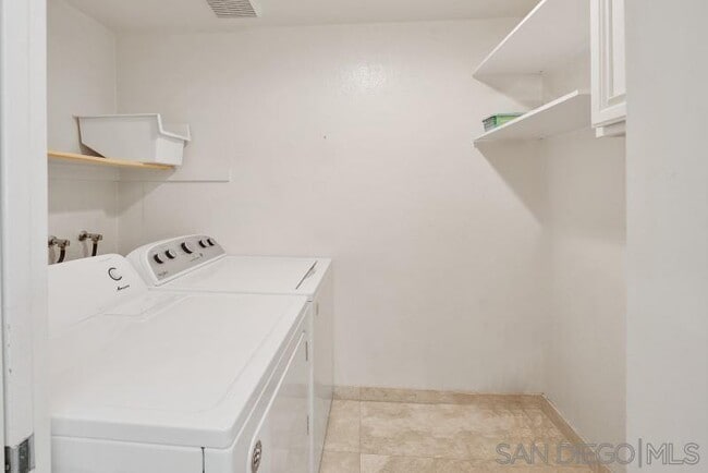 Building Photo - 3969 Mahaila Ave