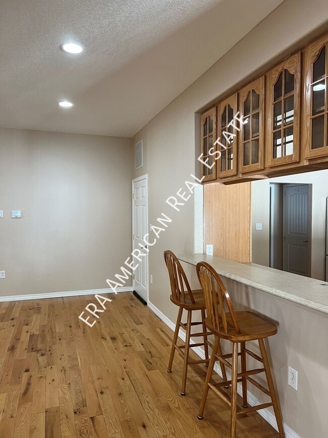 Building Photo - 305 Tarpon Rd