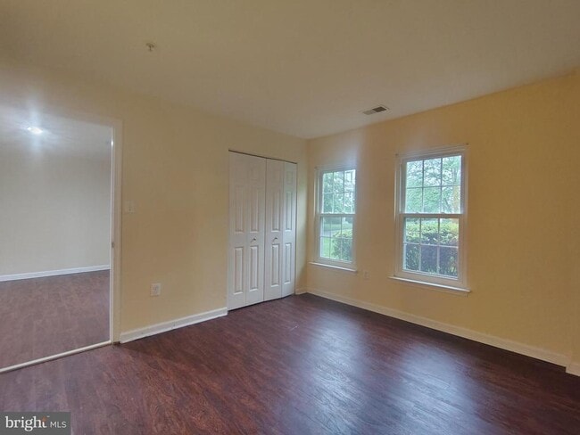Building Photo - 17701 Kilmarnock Terrace