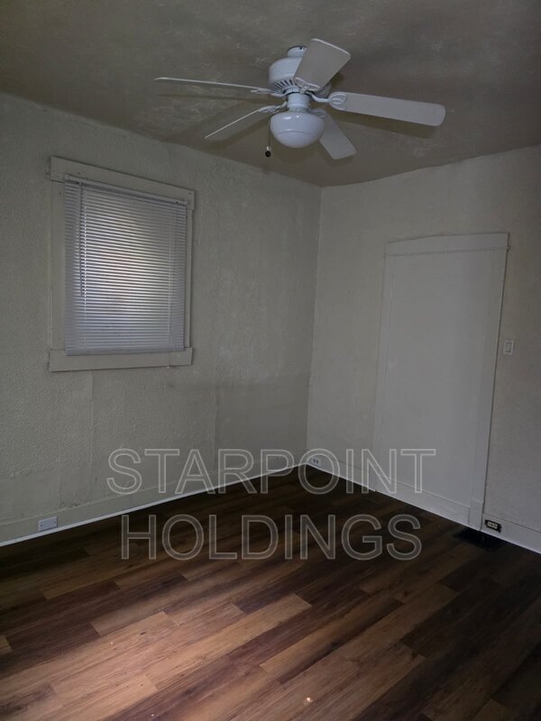 Building Photo - 1728 Wilson Ave