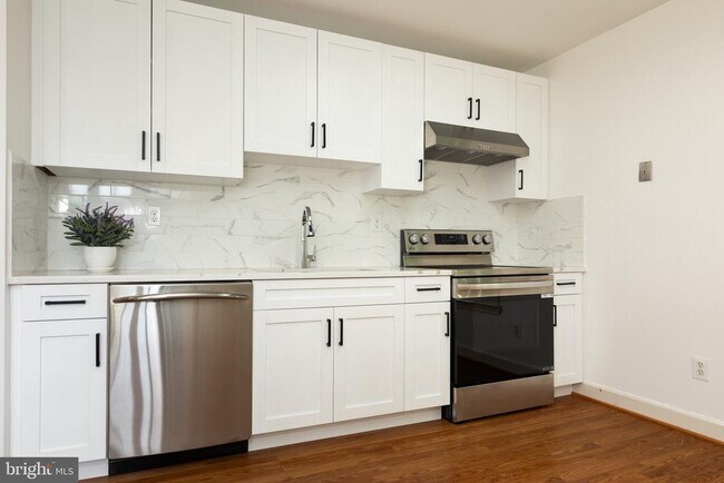 Building Photo - 13039 Glen Mill Rd