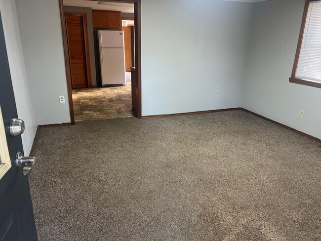 Building Photo - comfortable and convenient : 3-bedroom, 1-...