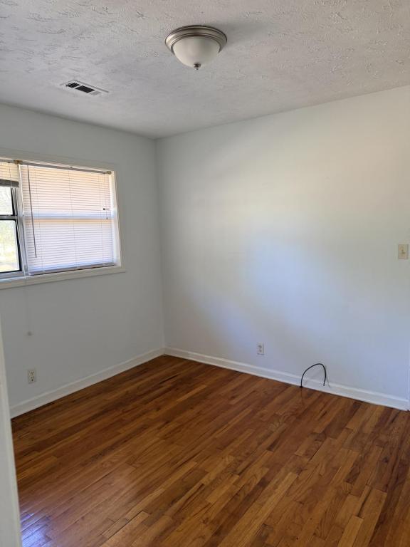 Building Photo - 1920 Charlton Dr