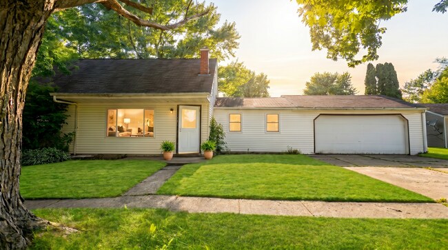 Building Photo - 3 bedroom 2 bathroom single family home | section 8 welcomed