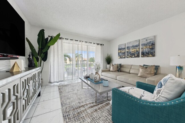 Primary Photo - 608 Sea Pine Way