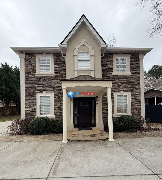 Building Photo - 4529 Thompson Mill Rd