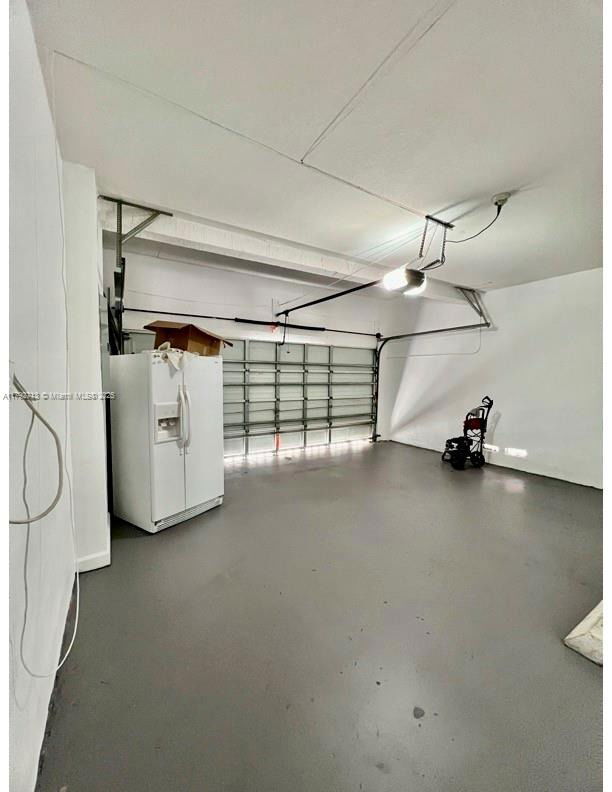 Building Photo - 3141 NE 3rd Dr