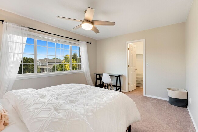 Building Photo - 2408 Pierce Ct