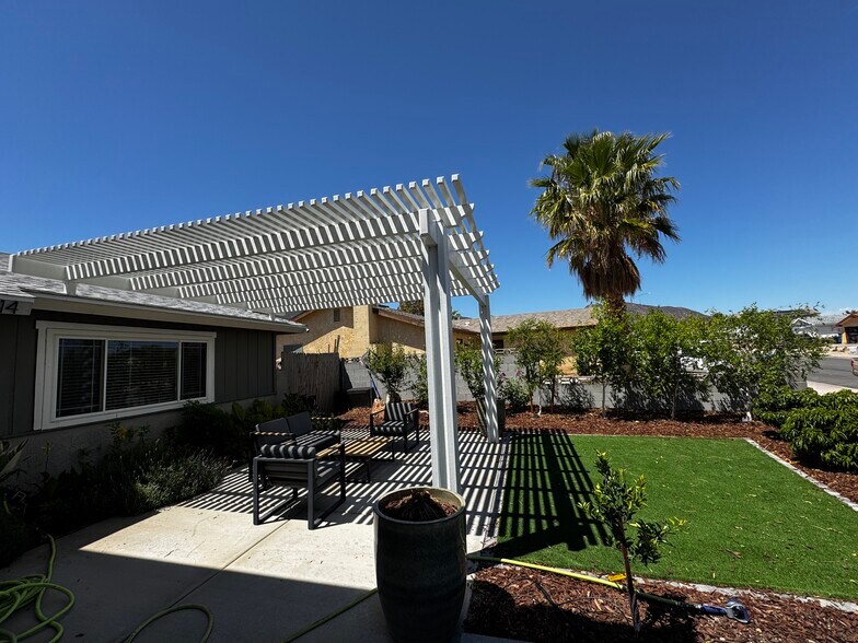 Building Photo - 414 Sunburst Dr