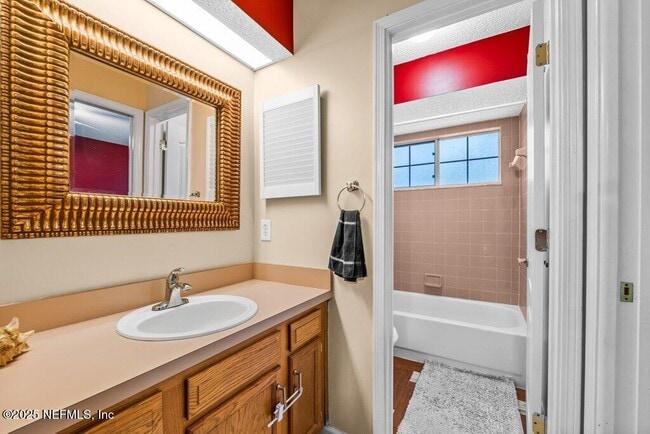 Building Photo - 9545 Glenn Abbey Way