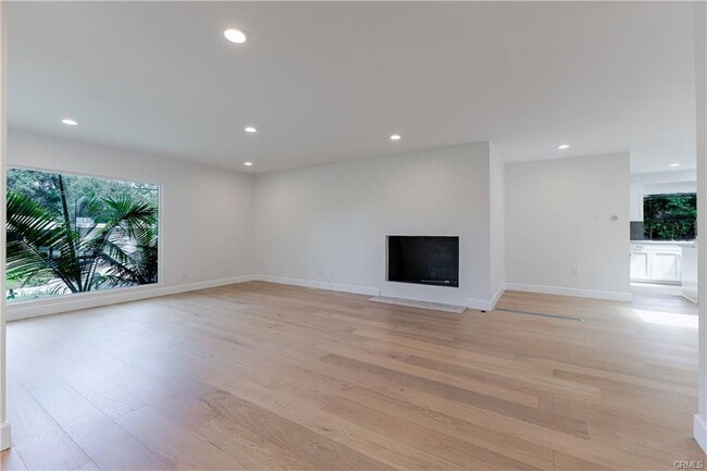 Building Photo - 11500 Dona Cecilia Dr