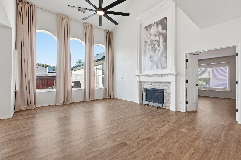 Building Photo - 4101 Watersedge Dr