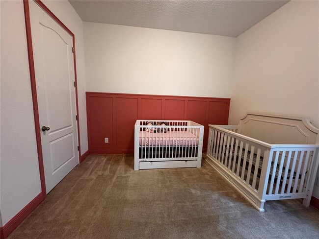 Building Photo - 6969 Arnoldson St