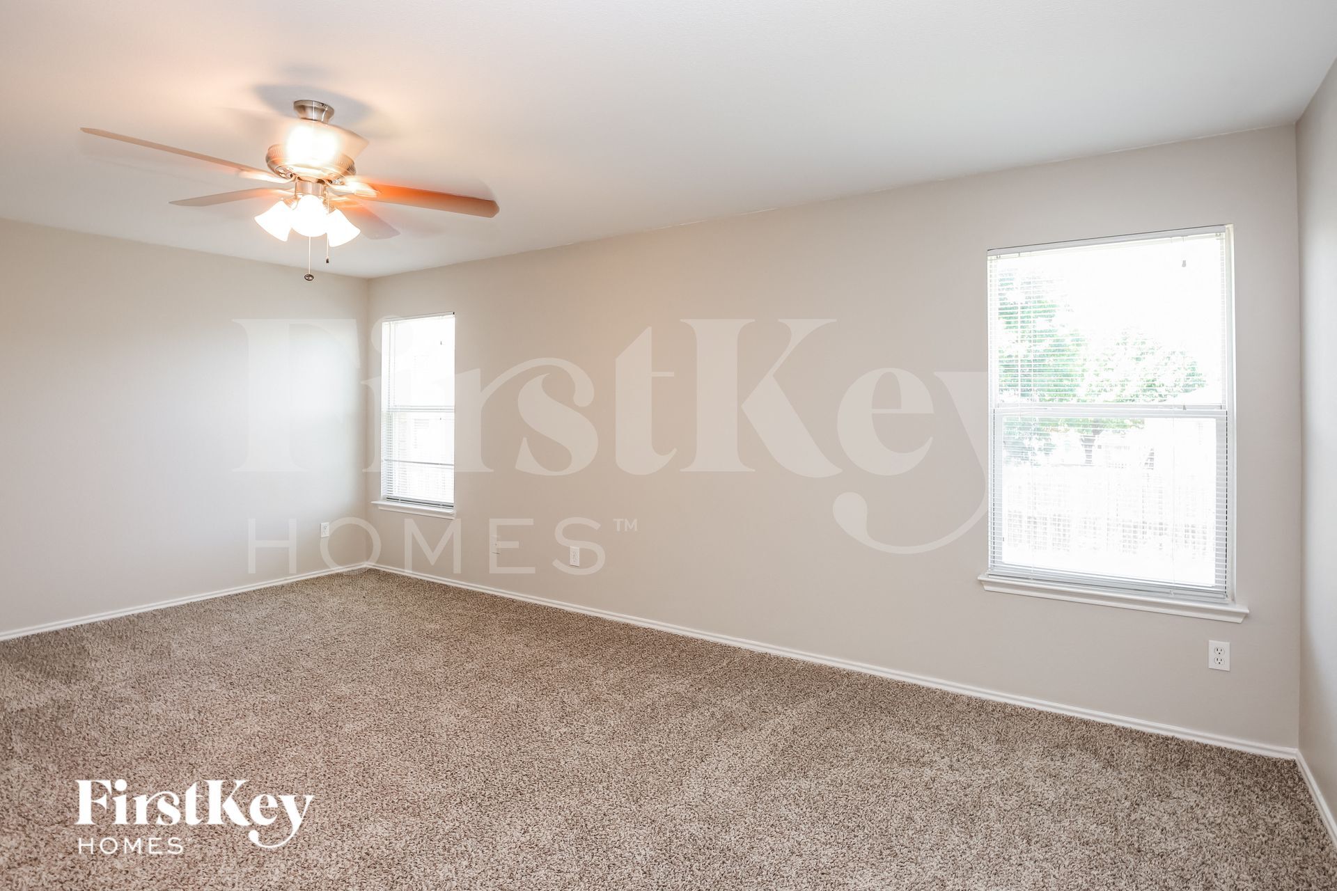 Building Photo - 524 King St