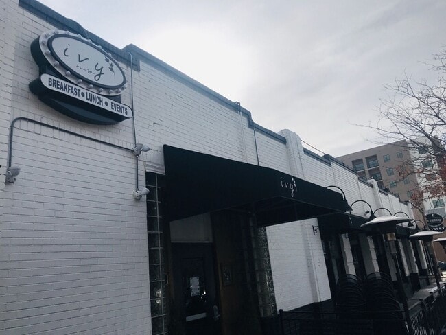 Building Photo - Remarkable 1 bedroom Condo in Governors Park