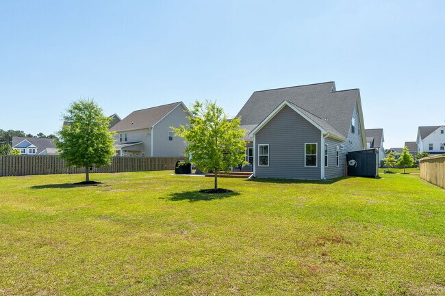 Building Photo - 107 E Barred Owl Dr