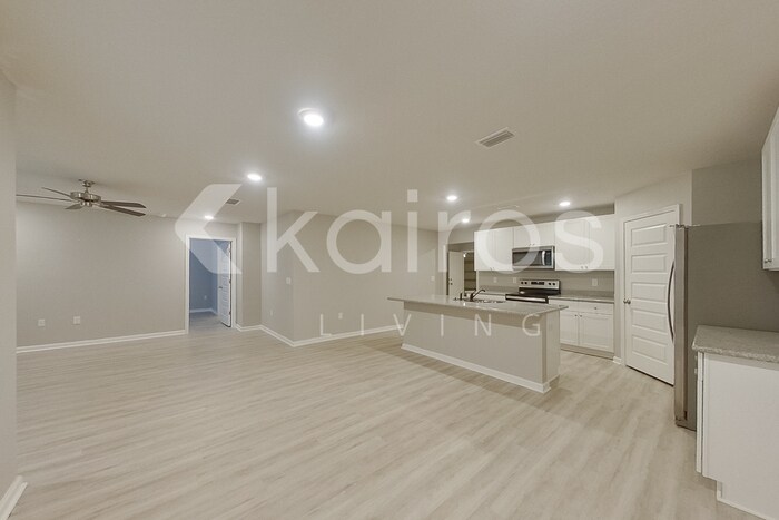 Building Photo - 4698 Malay Cir