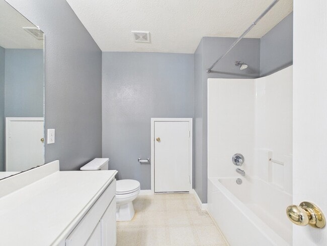 Building Photo - 4702 Rolling View Ct