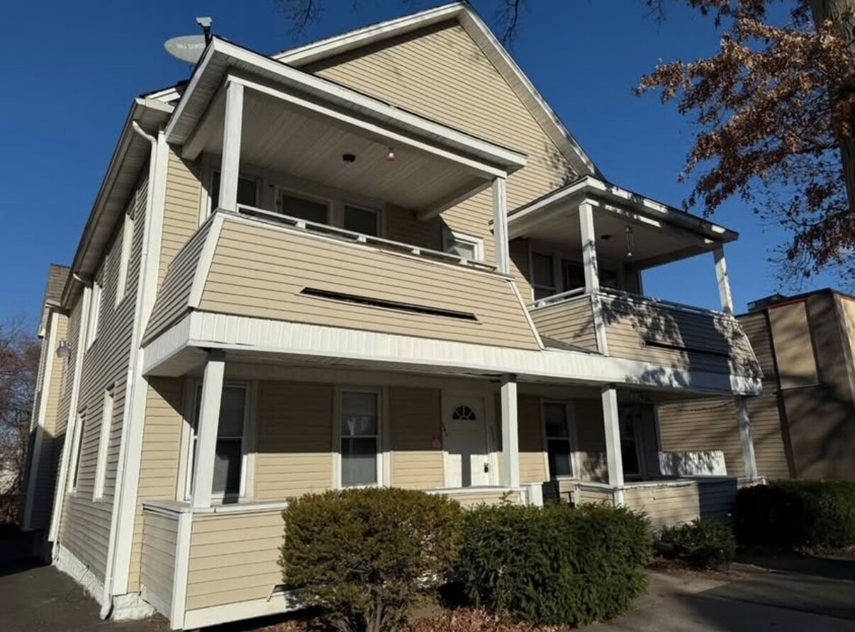 Building Photo - 341 Allen St