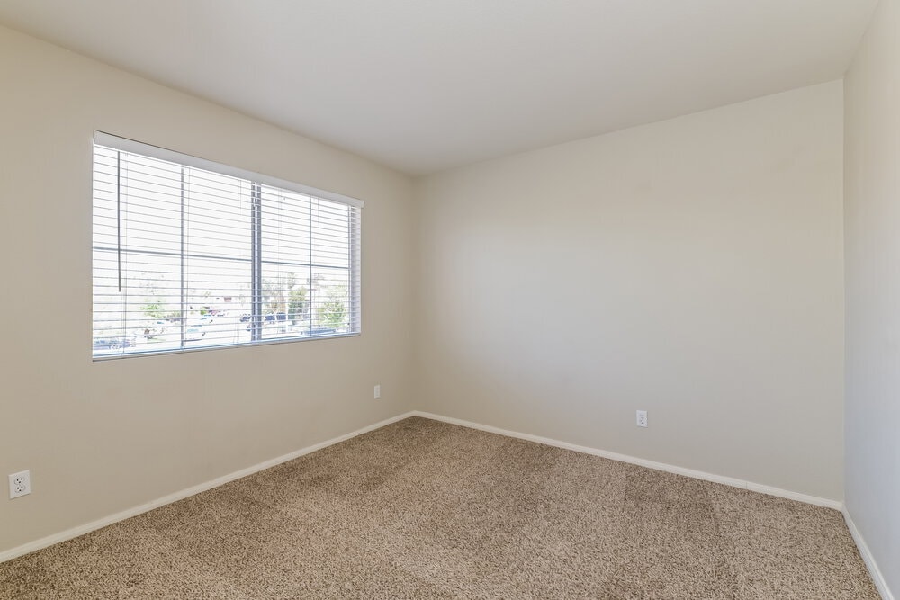 Building Photo - 2642 Ridgewater Cir