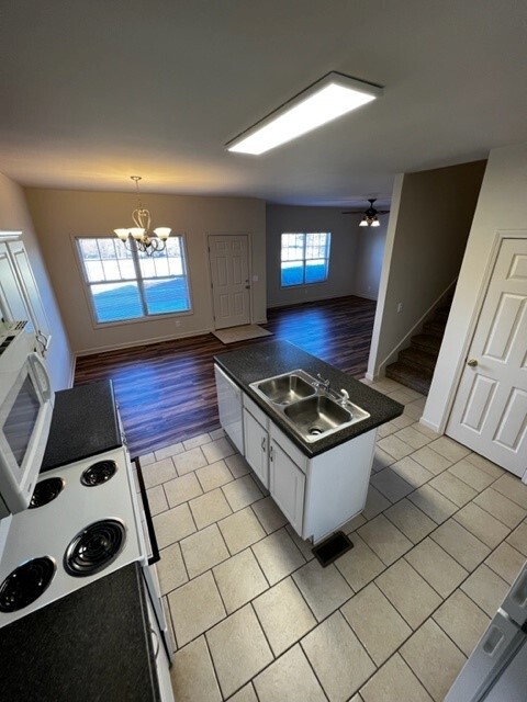 Kitchen 2 - 275 Dale Ln