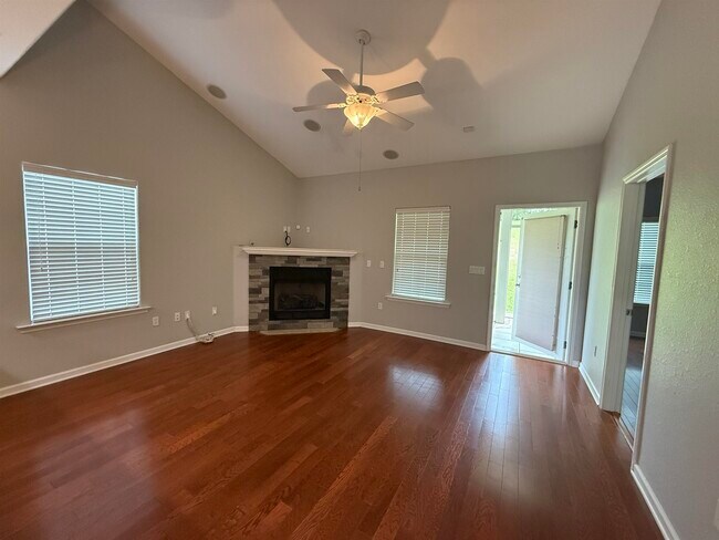 Building Photo - 4203 Old Plantation Loop