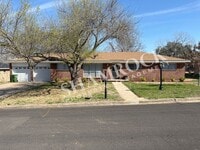 Building Photo - 7733 Fairway Rd