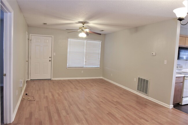 Building Photo - Available for Immediate Move-in!!!