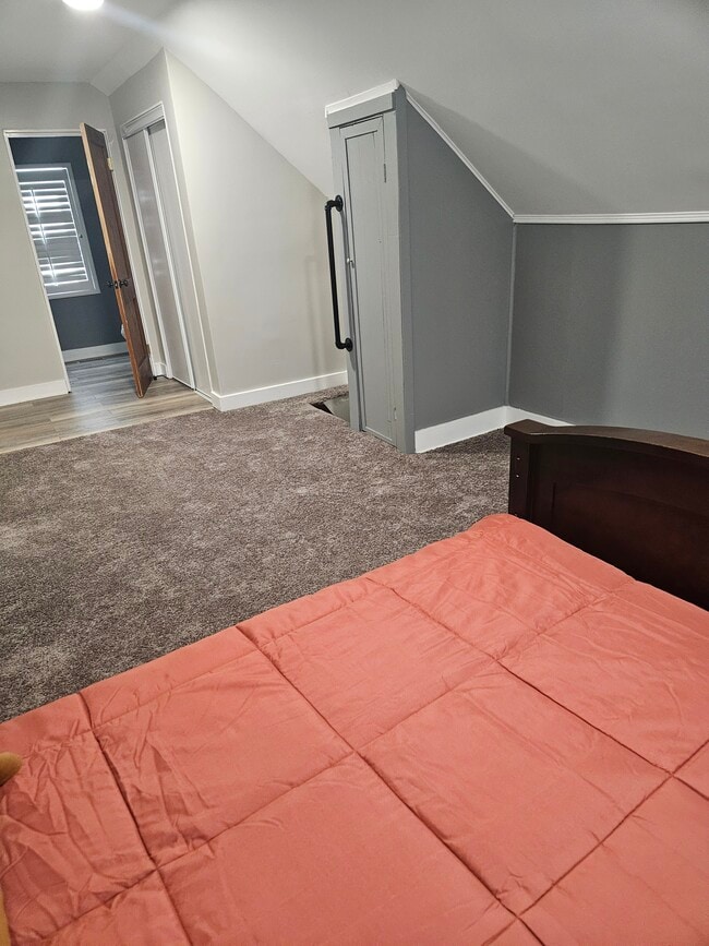 Building Photo - 3909 Patrick Ave