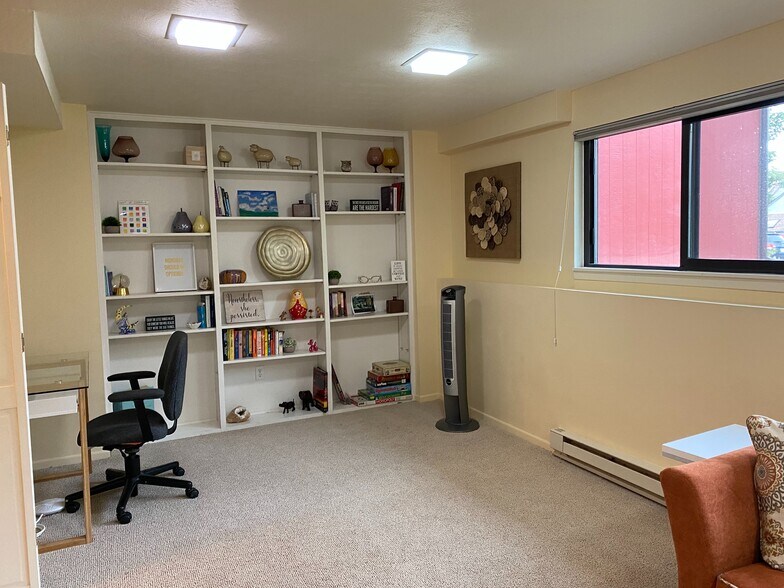 Building Photo - 3522 Smuggler Way